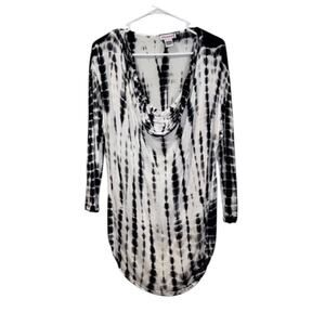 Wearables Black & White Tie Dye Cowl Neck 3/4 Sleeve Top